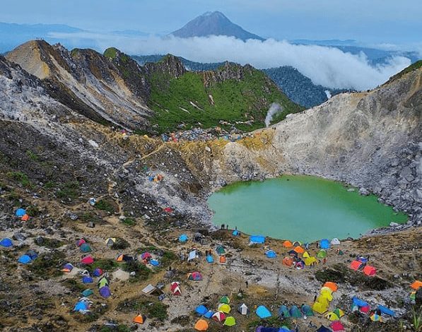 🏔️ Solo Travel ke Gunung Sibayak dan Panduan Pendaki Pemula